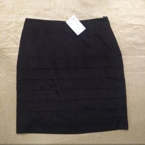 NWT! H&M Black Tiered Skirt - Size 6